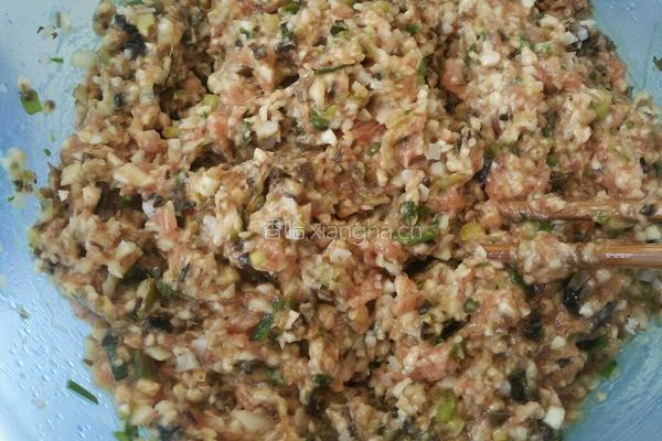 韭菜莲菜饺子的做法图解5