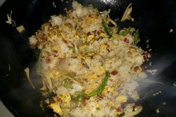 白菜蛋炒饭的做法图解8