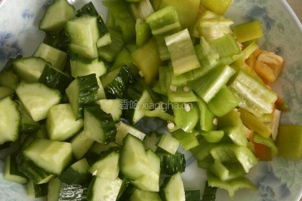 肉片炒三丁的做法图解2