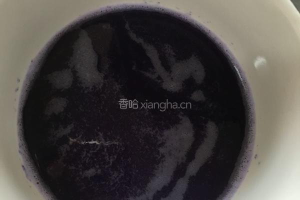 蔬菜汁手擀面的做法图解2