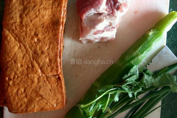 肉丝炒豆腐干的做法图解1