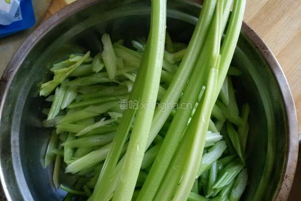腌辣子的做法图解1