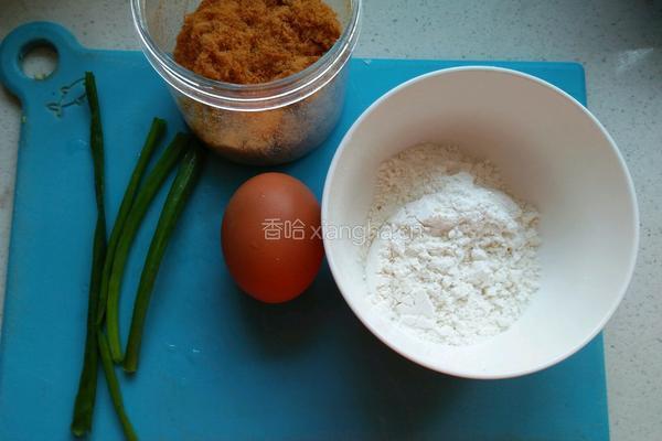 鸡蛋肉松饼（电饼铛版)的做法图解1