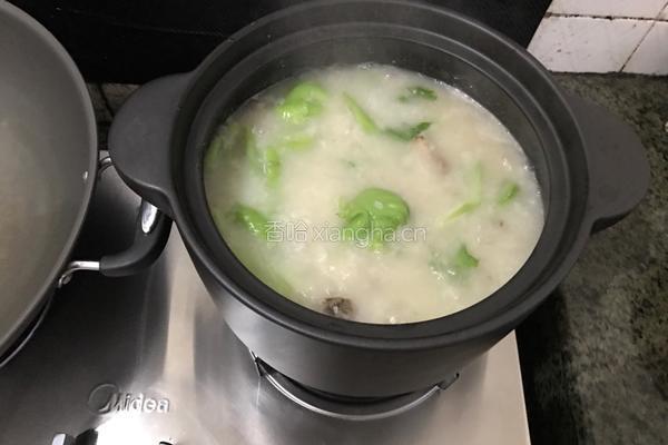 烧猪骨淡菜芥菜粥的做法图解9