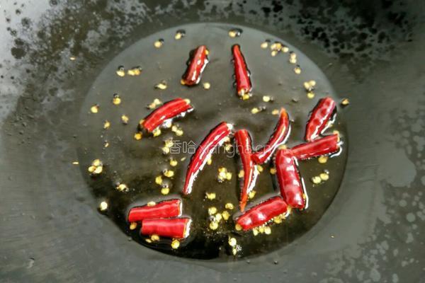 酸菜豆腐鱼头汤的做法图解8