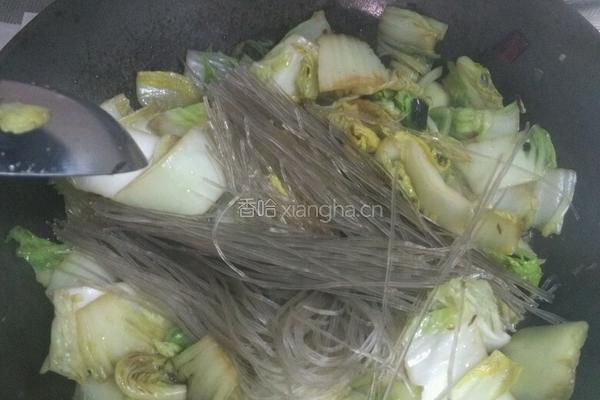 白菜粉条豆腐泡的做法图解3