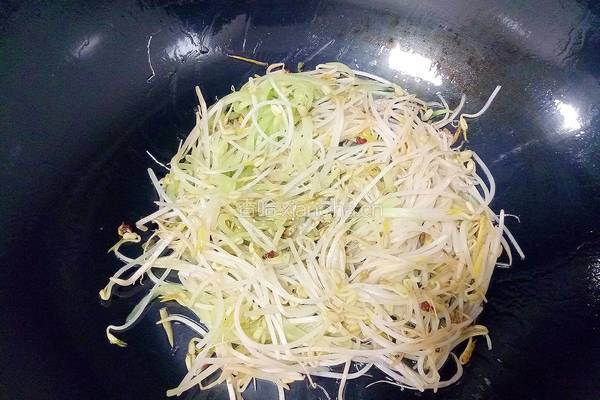 清炒绿豆芽的做法图解10