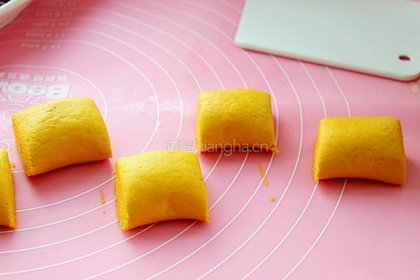 椰蓉南瓜豆沙饼的做法图解6