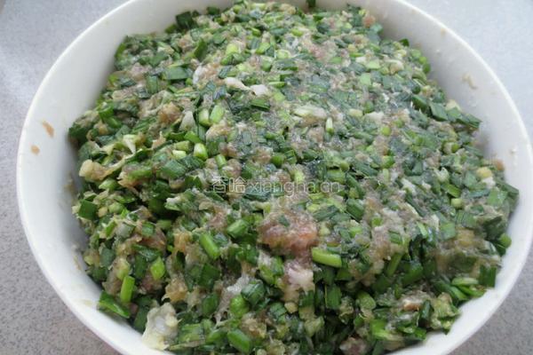 猪肉韭菜馅饺子的做法图解5