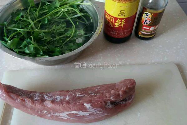 芫荽爆里脊的做法图解1