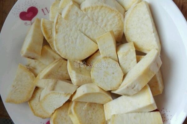 红薯豆沙糯米滋的做法图解1