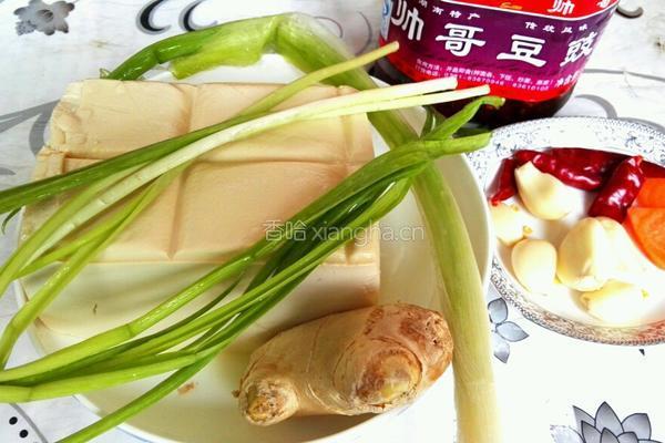 回锅豆腐的做法图解1