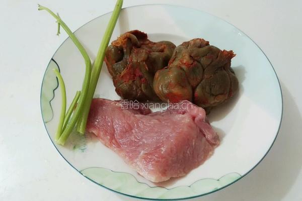 榨菜肉丝汤的做法图解1