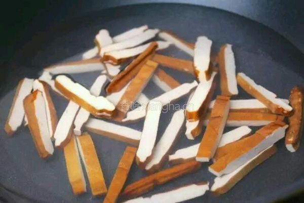 芹菜炒香干的做法图解2