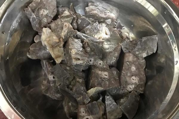 猪肺橄榄汤的做法图解7
