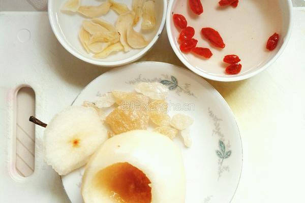 清心滋润雪梨盅的做法图解2