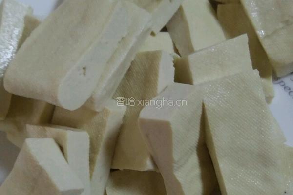 糖醋包浆豆腐的做法图解1
