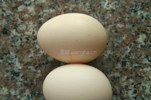 甜艾草煮鸡蛋的做法图解2