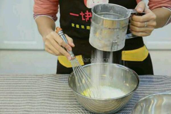 圣诞雪人蛋糕卷的做法图解6