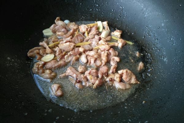 西兰花炒肉片的做法图解9