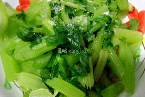 凉拌芹菜的做法图解3