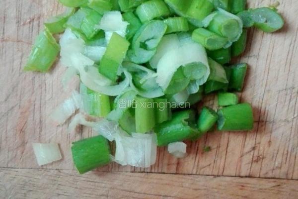 鸡腿菇烧腊肠的做法图解4