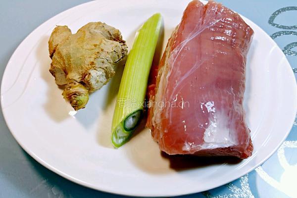 牙签肉的做法图解1