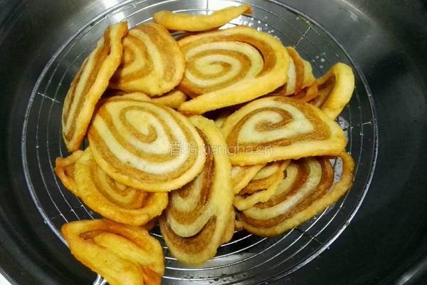 炸猫耳朵的做法图解13