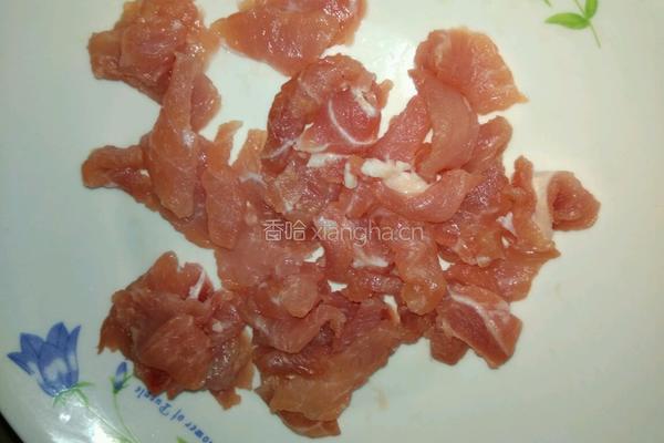 粟米青椒炒瘦肉的做法图解2