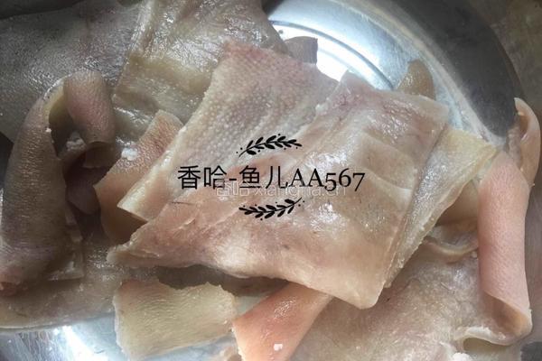 水晶皮冻的做法图解3