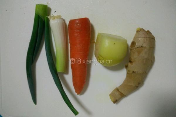 香菇扒牛排的做法图解2