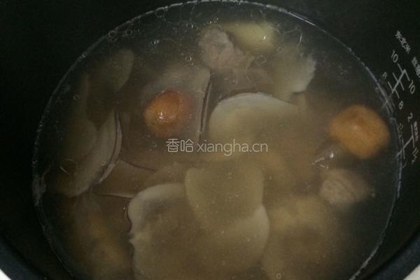 海底椰猪骨淮山汤的做法图解5