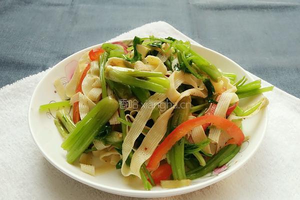 芹菜炒千张的做法图解12