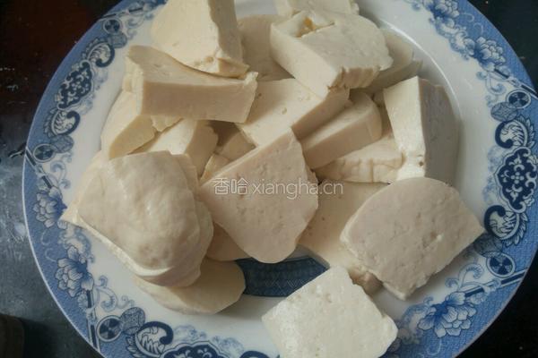 豆腐炒白菜的做法图解1
