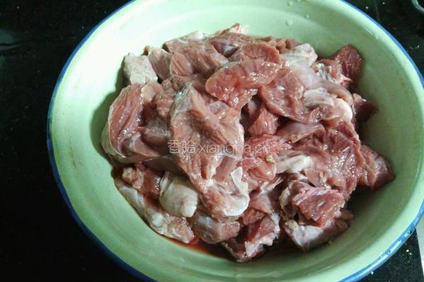 棒骨牛肉汤的做法图解1