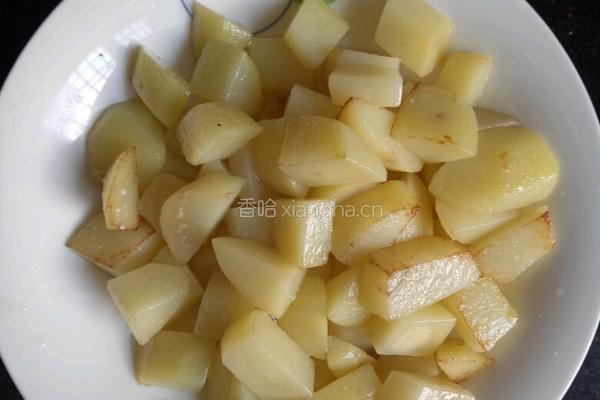土豆烧鸡的做法图解2