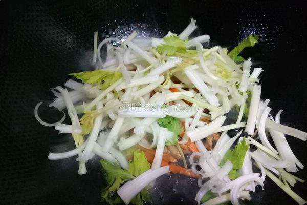 白芹炒肉丝的做法图解6