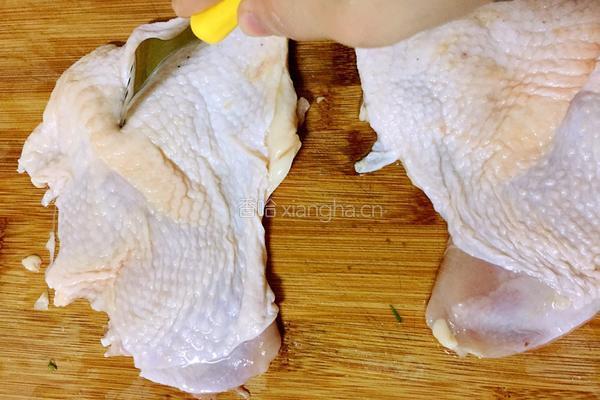 奥尔良烤鸡腿肉的做法图解2