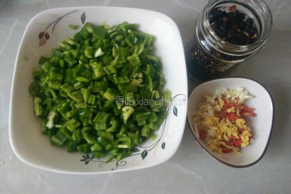 豆豉炒青椒的做法图解3