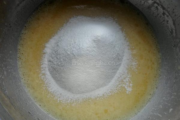草莓酱蛋糕卷的做法图解3