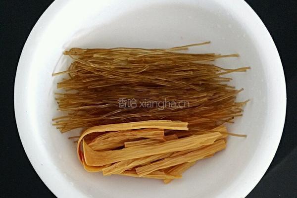 鸡肉炖粉条的做法图解3