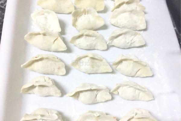 香菇胡萝卜饺子的做法图解5