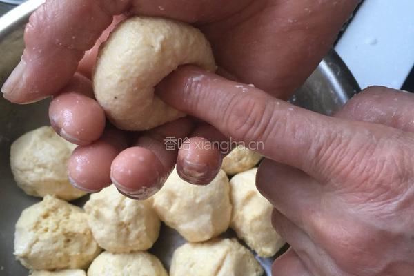 葡萄干窝头的做法图解7