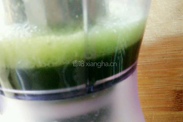芹菜鸡蛋面条的做法图解2