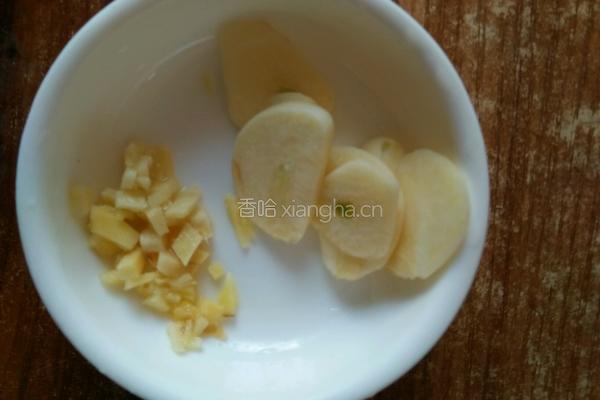 荷兰豆炒火腿肠的做法图解5