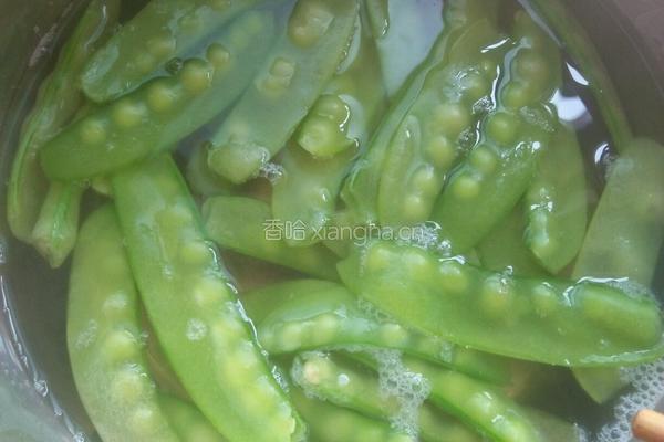 荷兰豆炒火腿肠的做法图解6