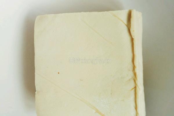 豆酱肉末蒸豆腐的做法图解1