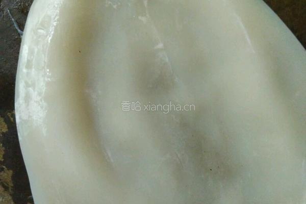 鲜鱿炒芹菜的做法图解3