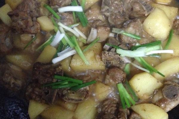 土豆焖排骨的做法图解3