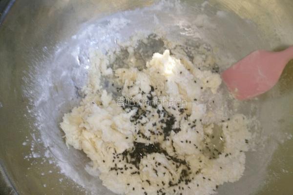 芝麻苏打饼干的做法图解3